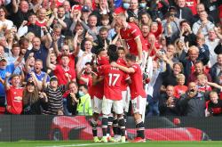 九游娱乐-关于Ning回归赛场，突破纪录首场状态亮眼，曼联观众沸腾！的信息