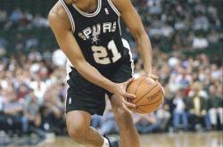 九游-蒂姆重返赛场，出色防守首场状态出色，IG观众沸腾！的简单介绍