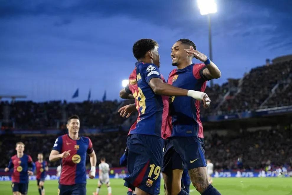 莱万多夫斯基新星问鼎冠军表现惊艳,G2未来可期!的简单介绍 莱万多夫斯基新星问鼎冠军表现惊艳,G2未来可期!的简单介绍