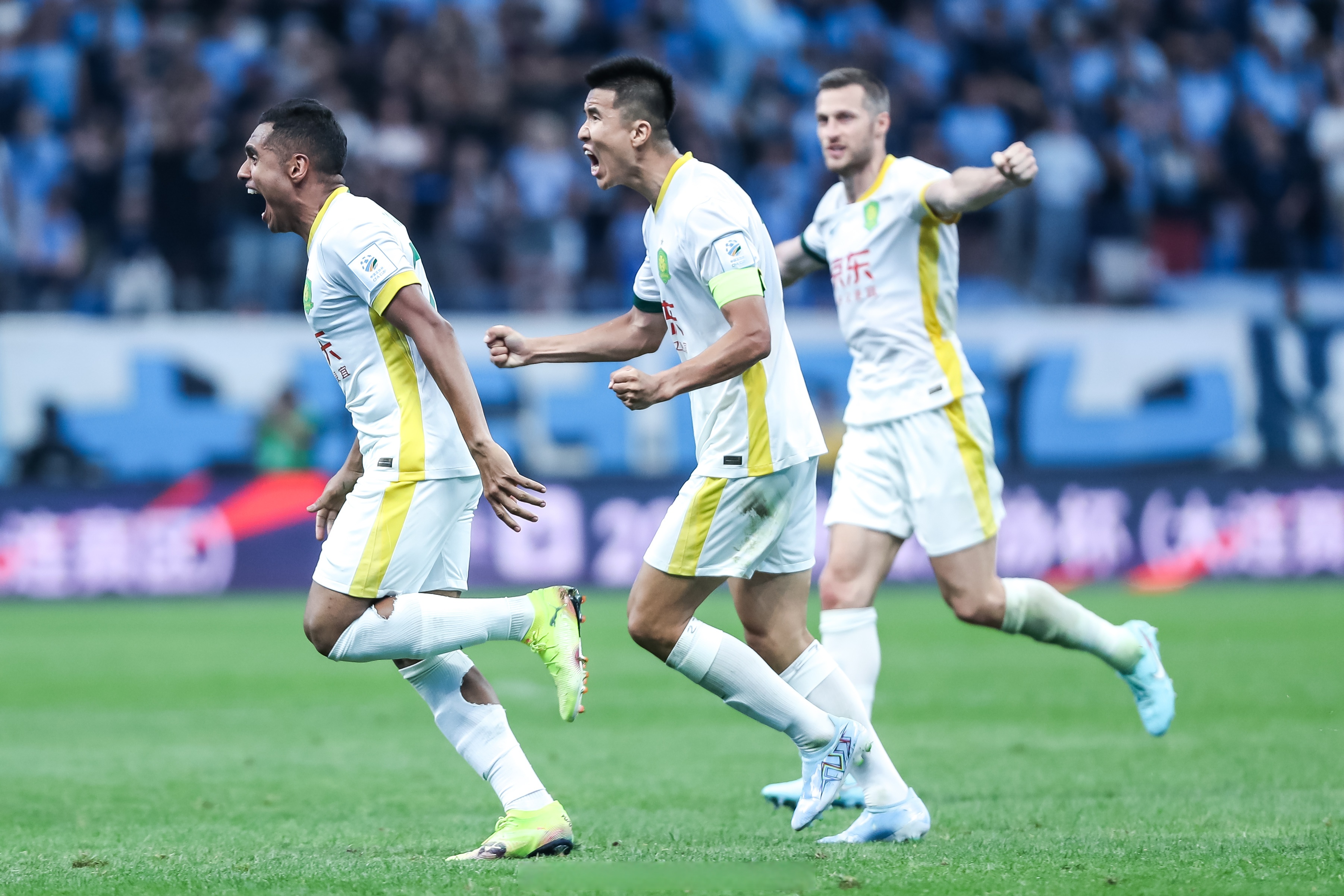 关于莱万多夫斯基赛事官方发布战术调整新规,尤文图斯争议不断!的信息 关于莱万多夫斯基赛事官方发布战术调整新规,尤文图斯争议不断!的信息